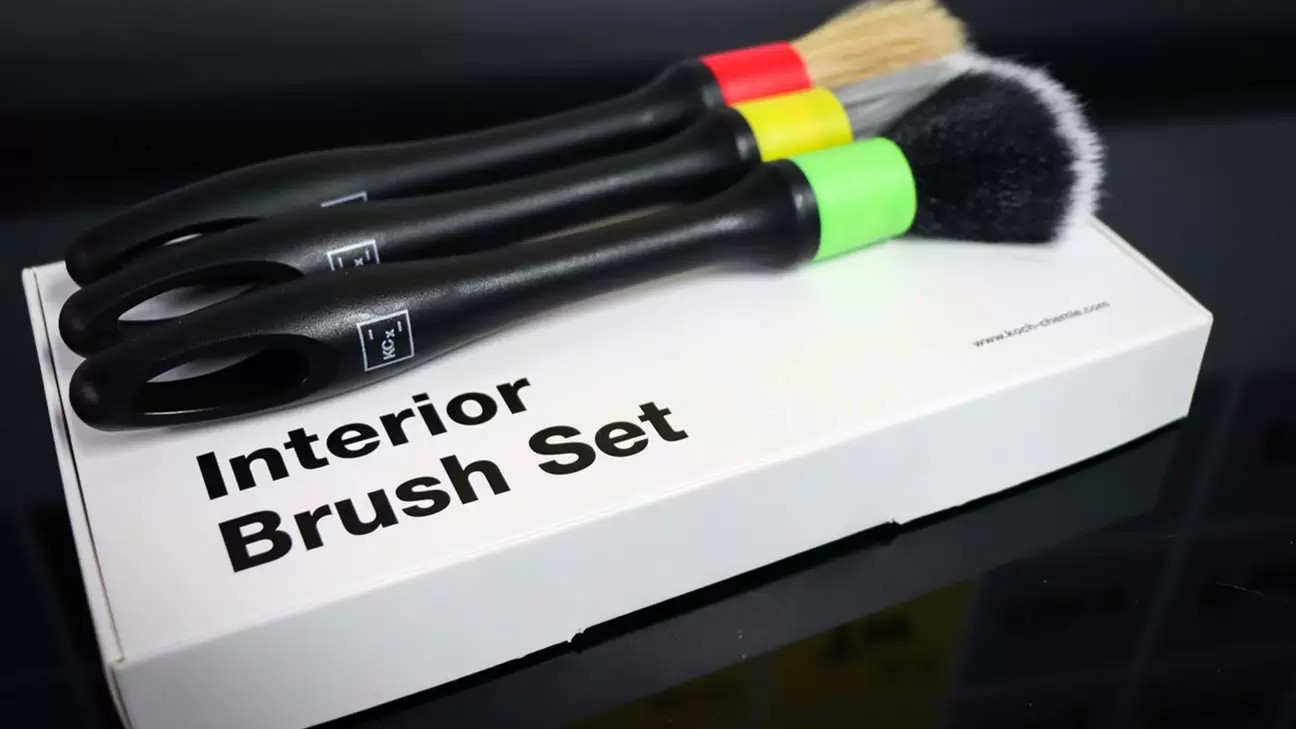 INTERIOR BRUSH SET