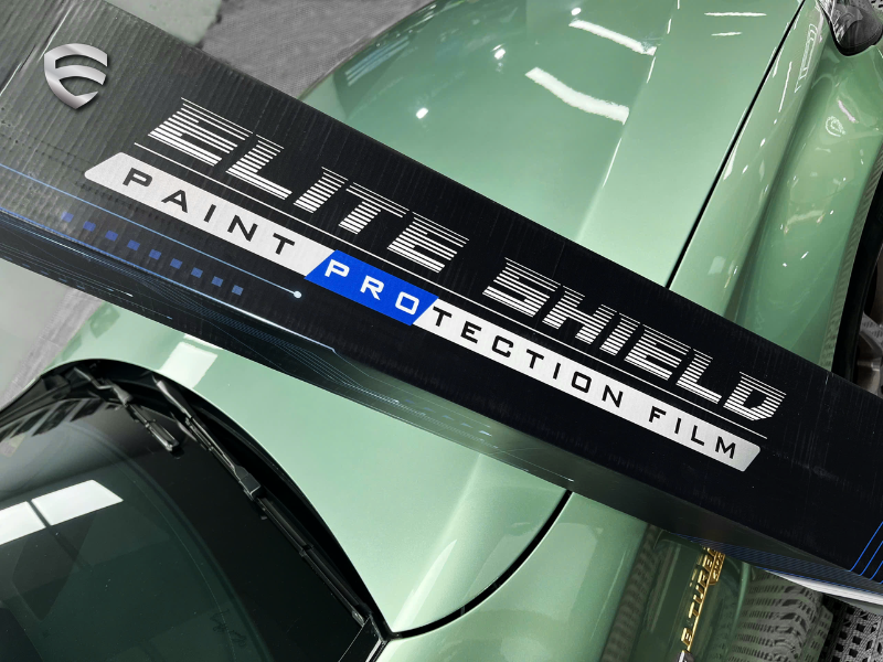 Dán phim elite-shield giúp bảo vệ và làm mới ngoại thất