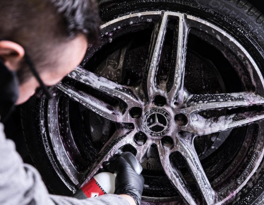 Lazang ô tô là gì? Tẩy lazang ô tô báo giá chi tiết