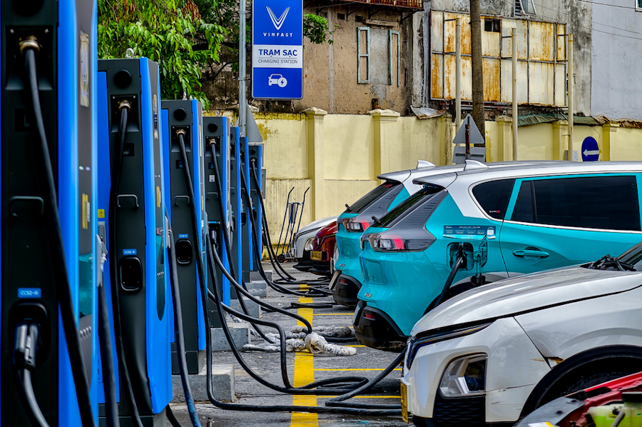 Nhượng quyền trạm sạc Vìnfast: Chi phí & kinh nghiệm